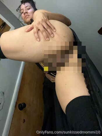 Full leaked Sunkissedmommi private onlyfans photo