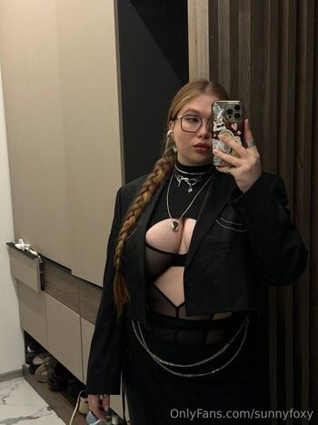 Full leaked Sunny foxy private onlyfans photo