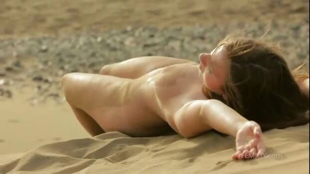 Full leaked Sunny sand private onlyfans photo
