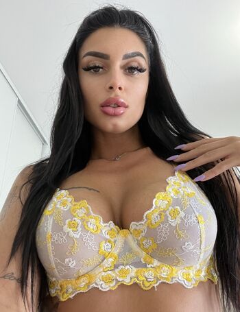 Full leaked Sunnygeorgiie private onlyfans photo