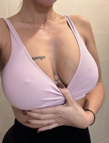 Full leaked Sunnygeorgiie private onlyfans photo