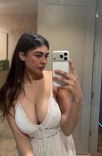 Full leaked Sunya siddiqui private onlyfans photo