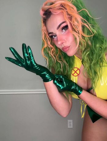 Full leaked Super saiyan kale private onlyfans photo