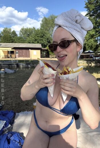 Full leaked Susanna bouchain private onlyfans photo