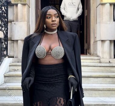 Full leaked Suzan mutesi private onlyfans photo