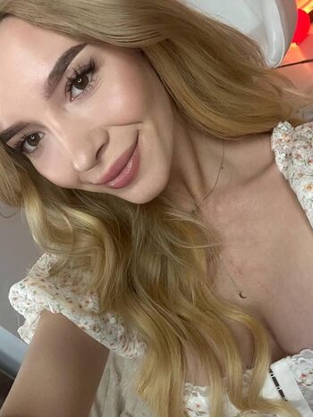 Full leaked Svveetluna private onlyfans photo