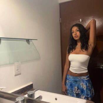 Full leaked Swagaliciousvaleria private onlyfans photo