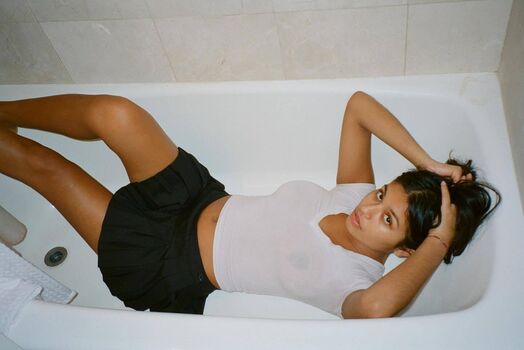 Full leaked Swagaliciousvaleria private onlyfans photo