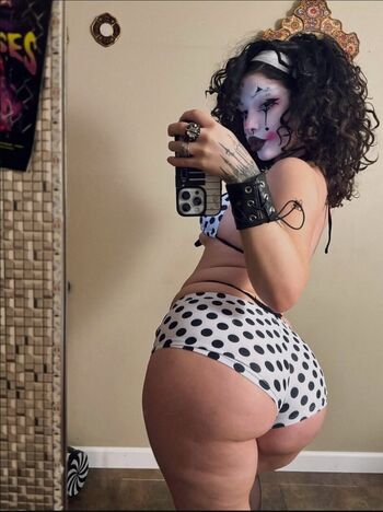 Full leaked Swaggikitty private onlyfans photo