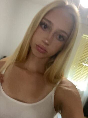 Full leaked Swedish girls private onlyfans photo