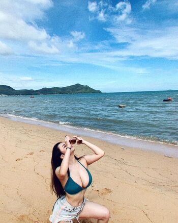 Full leaked Sweet private onlyfans photo