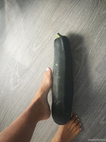 Full leaked Sweetfeetnz private onlyfans photo