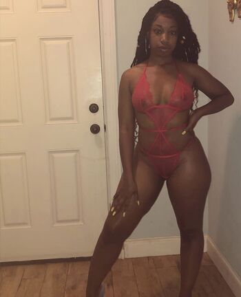 Full leaked Sweetie thick private onlyfans photo