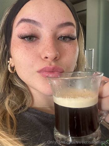 Full leaked Sweetisabellaxo private onlyfans photo