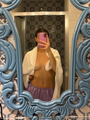 Full leaked Swimsuit babe private onlyfans photo