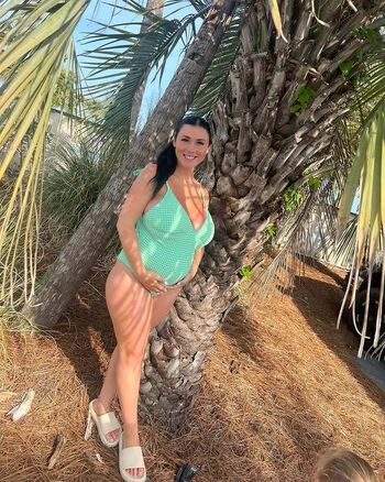 Full leaked Sydney cummins private onlyfans photo