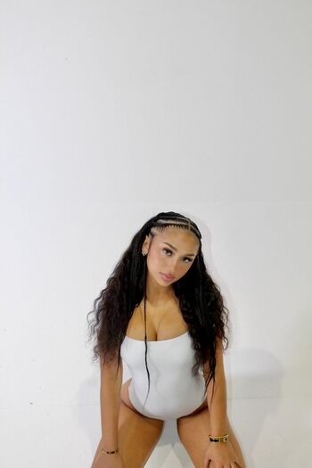 Sydney Razeghi