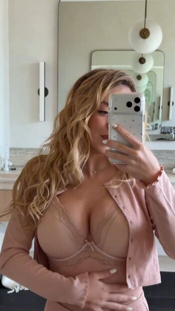 Full leaked Sydney sweeney page private onlyfans photo