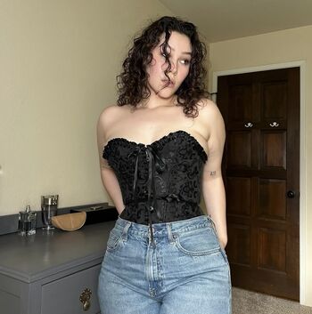 Full leaked Symone blust private onlyfans photo