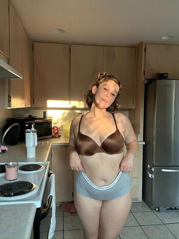 Symone Blust