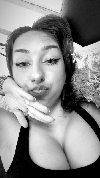 Full leaked Sznchqt page private onlyfans photo