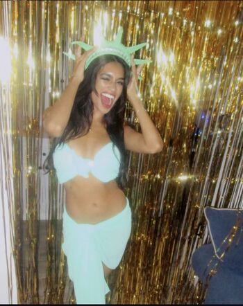 Full leaked Talkswithjewlz private onlyfans photo