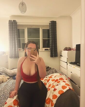 Full leaked Tamzinisanerd private onlyfans photo