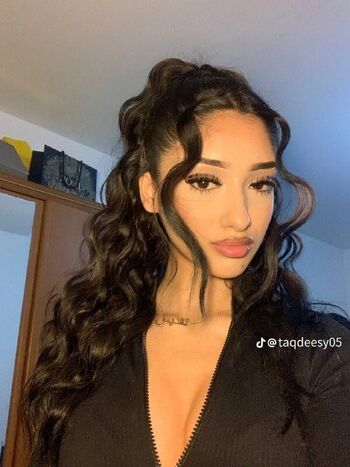 Full leaked Taqdeez yaazin page private onlyfans photo