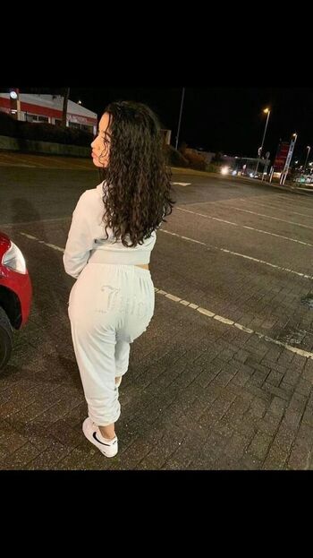 Full leaked Taqdeez yaazin private onlyfans photo