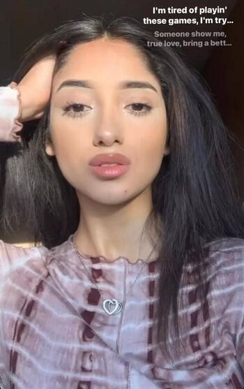 Full leaked Taqdeez yaazin private onlyfans photo