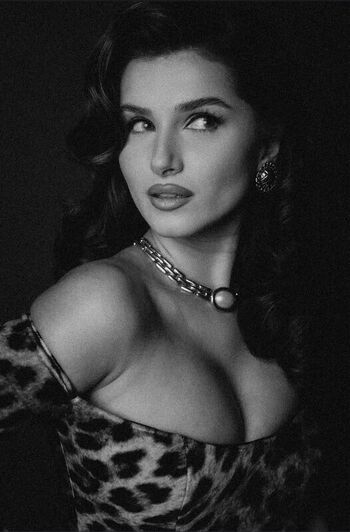 Full leaked Tara sutaria private onlyfans photo