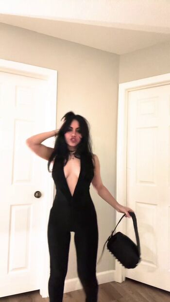 Full leaked Tara yummy page private onlyfans photo