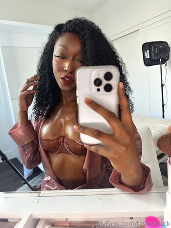 Full leaked Tashablack page private onlyfans photo