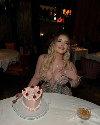 Full leaked Tashkbee private onlyfans photo