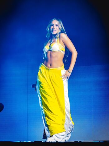 Full leaked Tate mcrae page private onlyfans photo