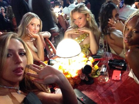 Full leaked Tate mcrae page private onlyfans photo