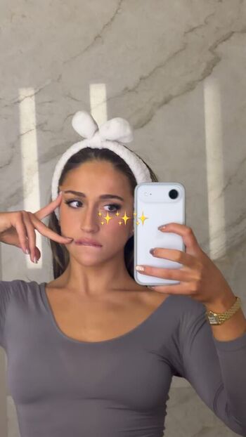 Full leaked Tate mcrae page private onlyfans photo