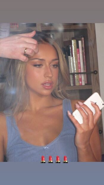 Full leaked Tate mcrae page private onlyfans photo