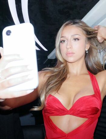 Full leaked Tate mcrae page private onlyfans photo