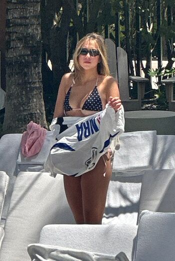 Full leaked Tate mcrae page private onlyfans photo