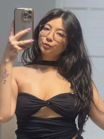 Full leaked Tayhuhu private onlyfans photo