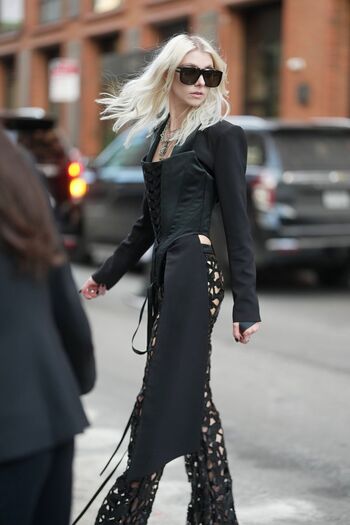 Full leaked Taylor momsen  page private onlyfans photo