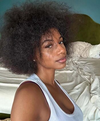 Full leaked Taylor rooks page private onlyfans photo