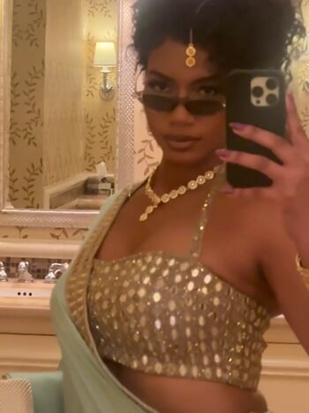 Full leaked Taylor rooks page private onlyfans photo