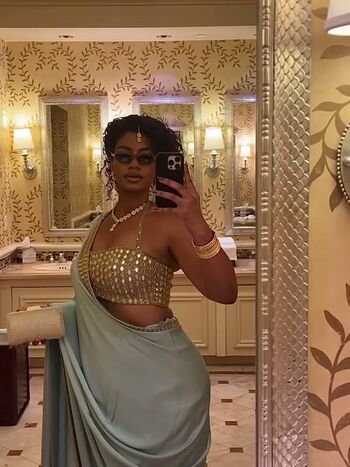 Full leaked Taylor rooks page private onlyfans photo