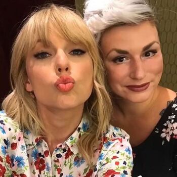 Full leaked Taylor swift  page private onlyfans photo