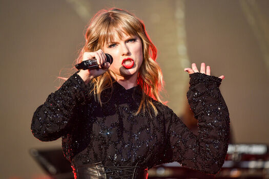 Full leaked Taylor swift  page private onlyfans photo
