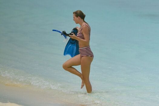 Full leaked Taylor swift page private onlyfans photo