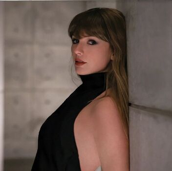 Full leaked Taylor swift page private onlyfans photo