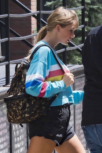 Full leaked Taylor swift  page private onlyfans photo